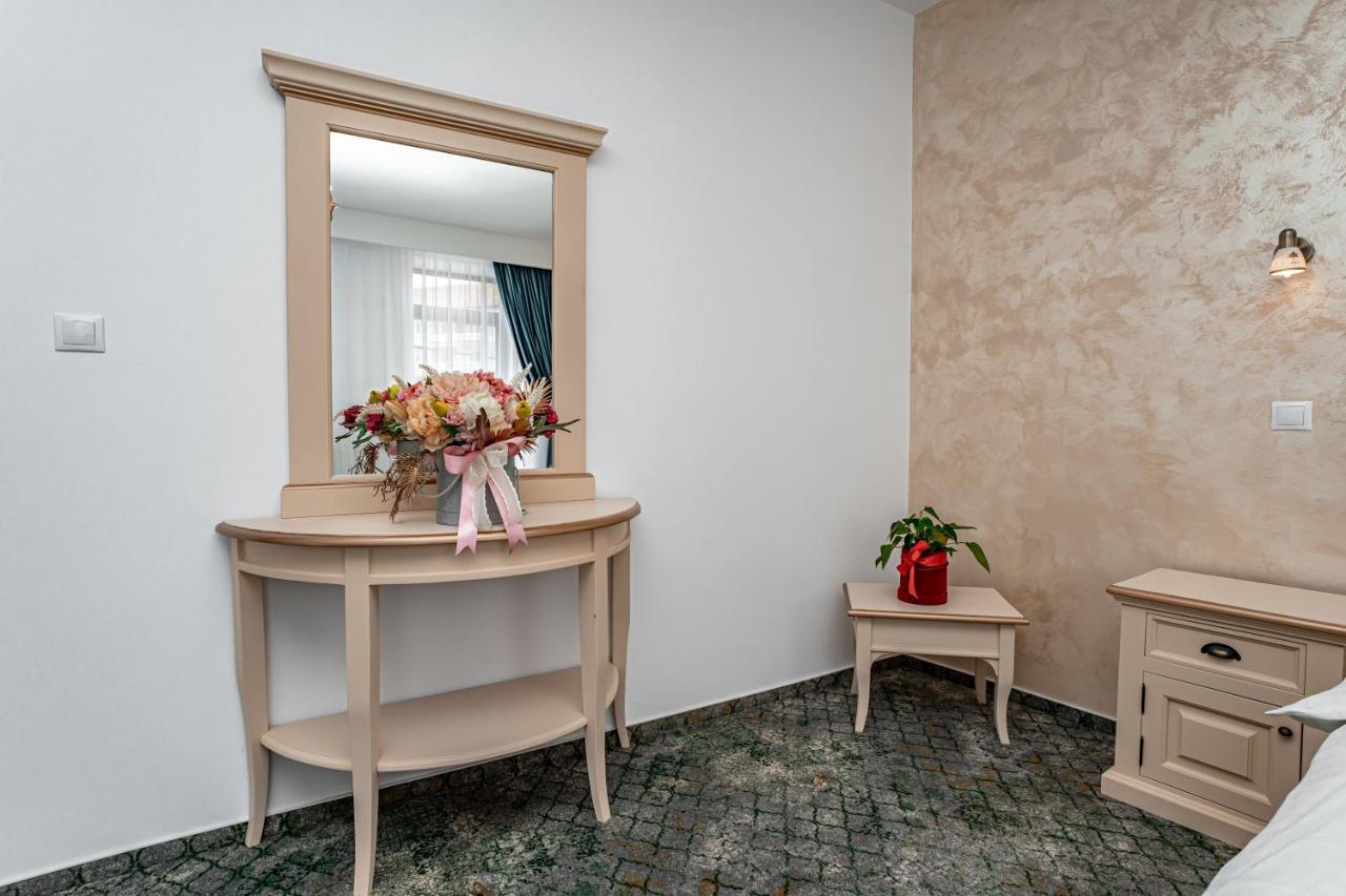 Hotel Rin Сибиу Экстерьер фото