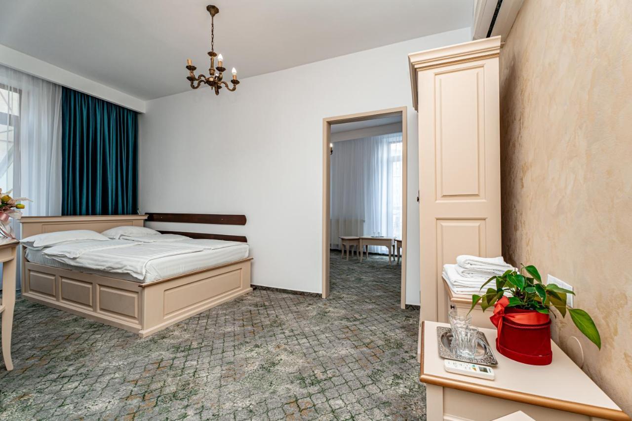 Hotel Rin Сибиу Экстерьер фото