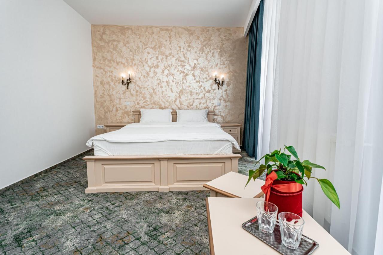 Hotel Rin Сибиу Экстерьер фото