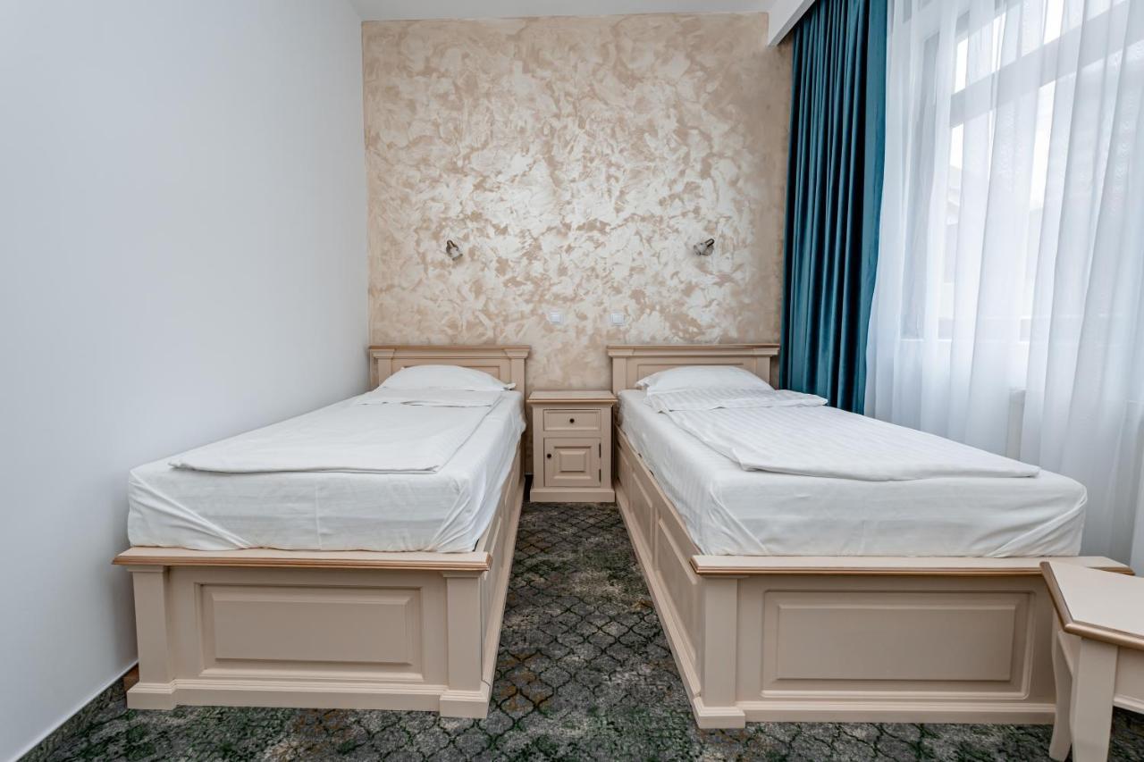 Hotel Rin Сибиу Экстерьер фото