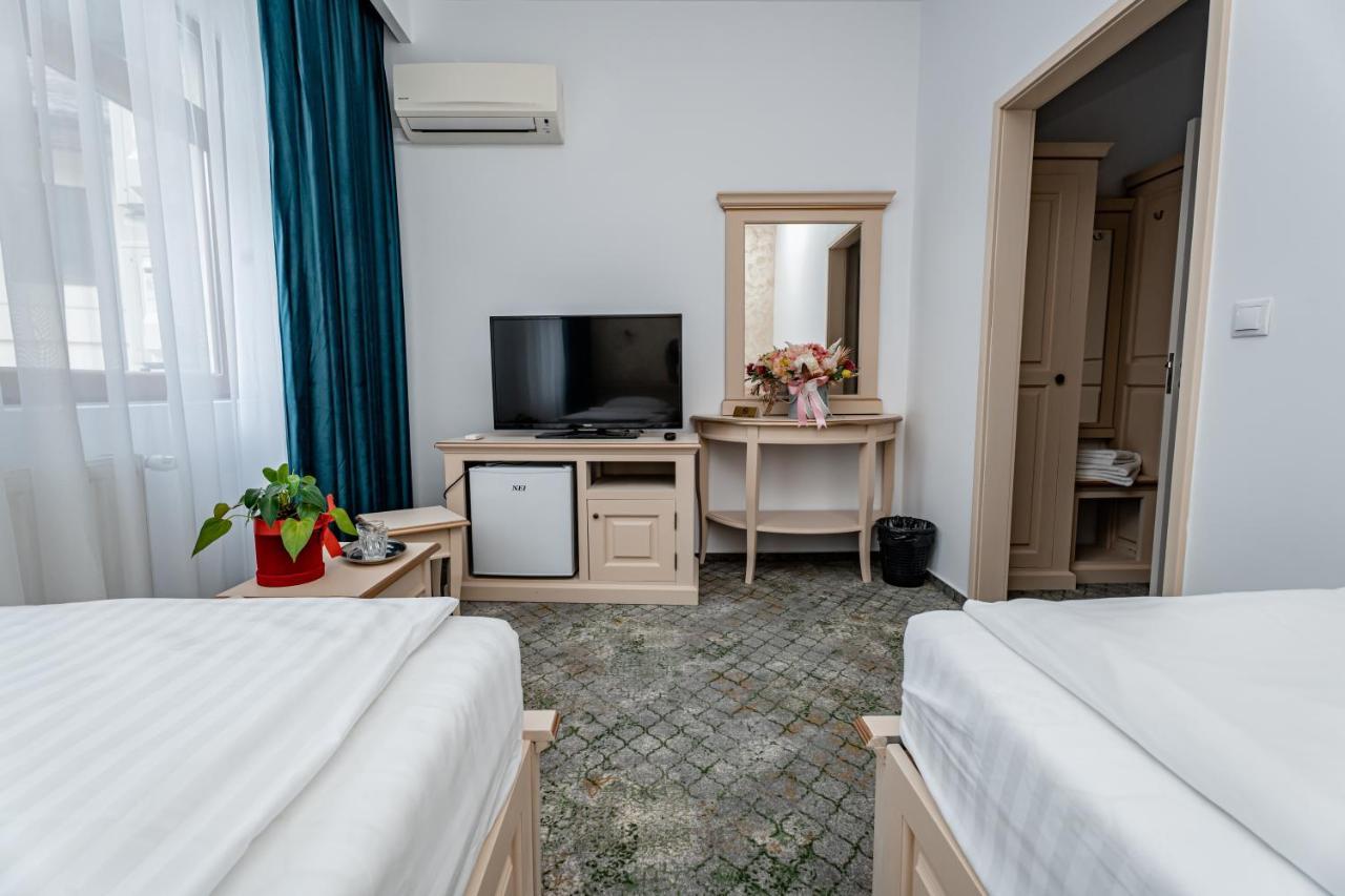Hotel Rin Сибиу Экстерьер фото