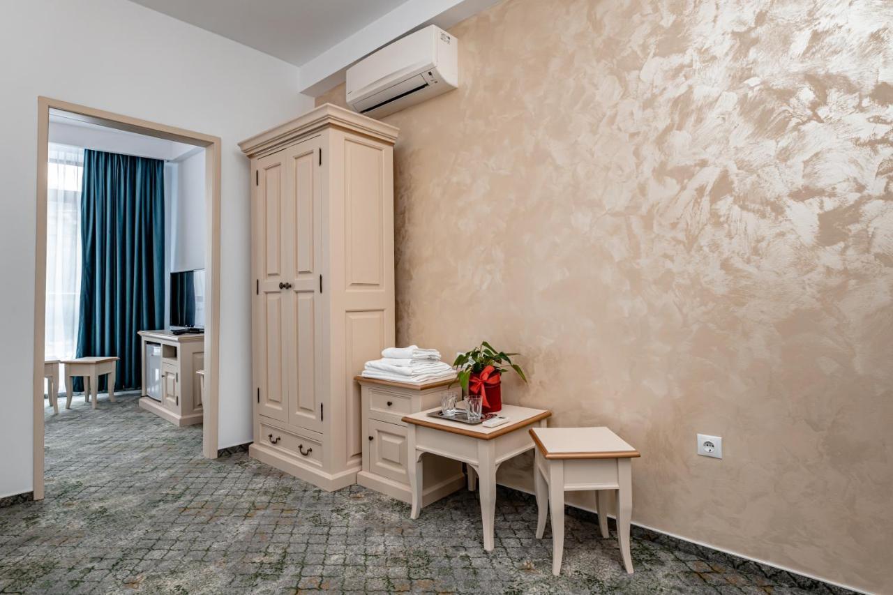Hotel Rin Сибиу Экстерьер фото