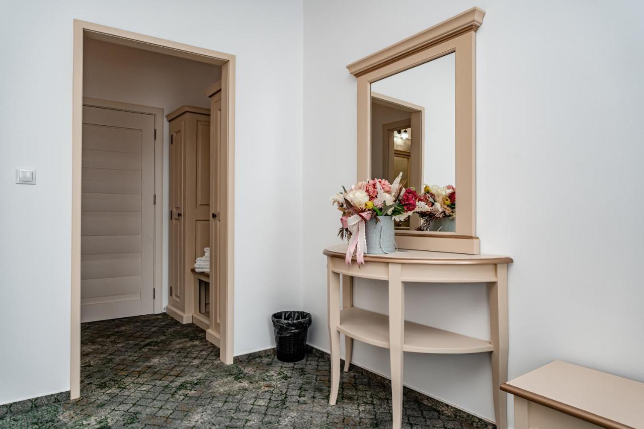 Hotel Rin Сибиу Экстерьер фото